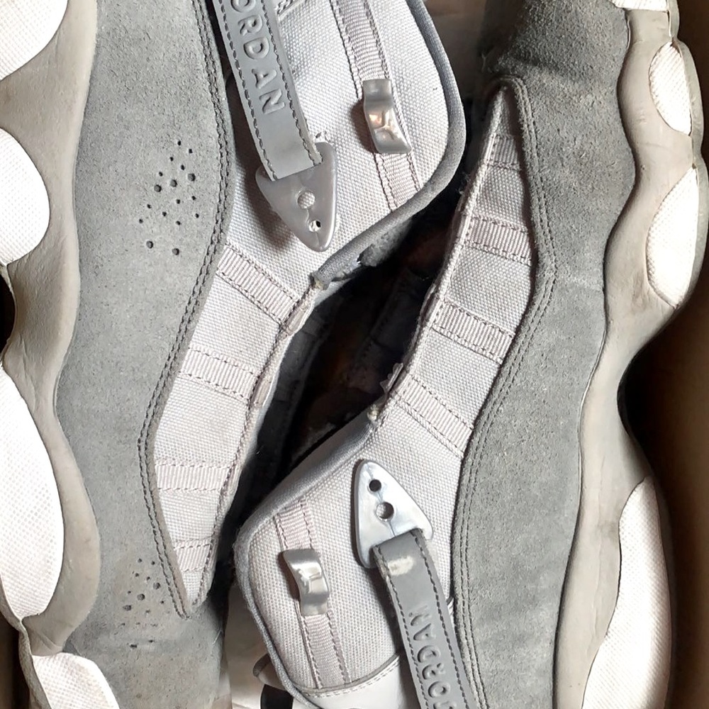 Jordan 6 Rings, includes white laces